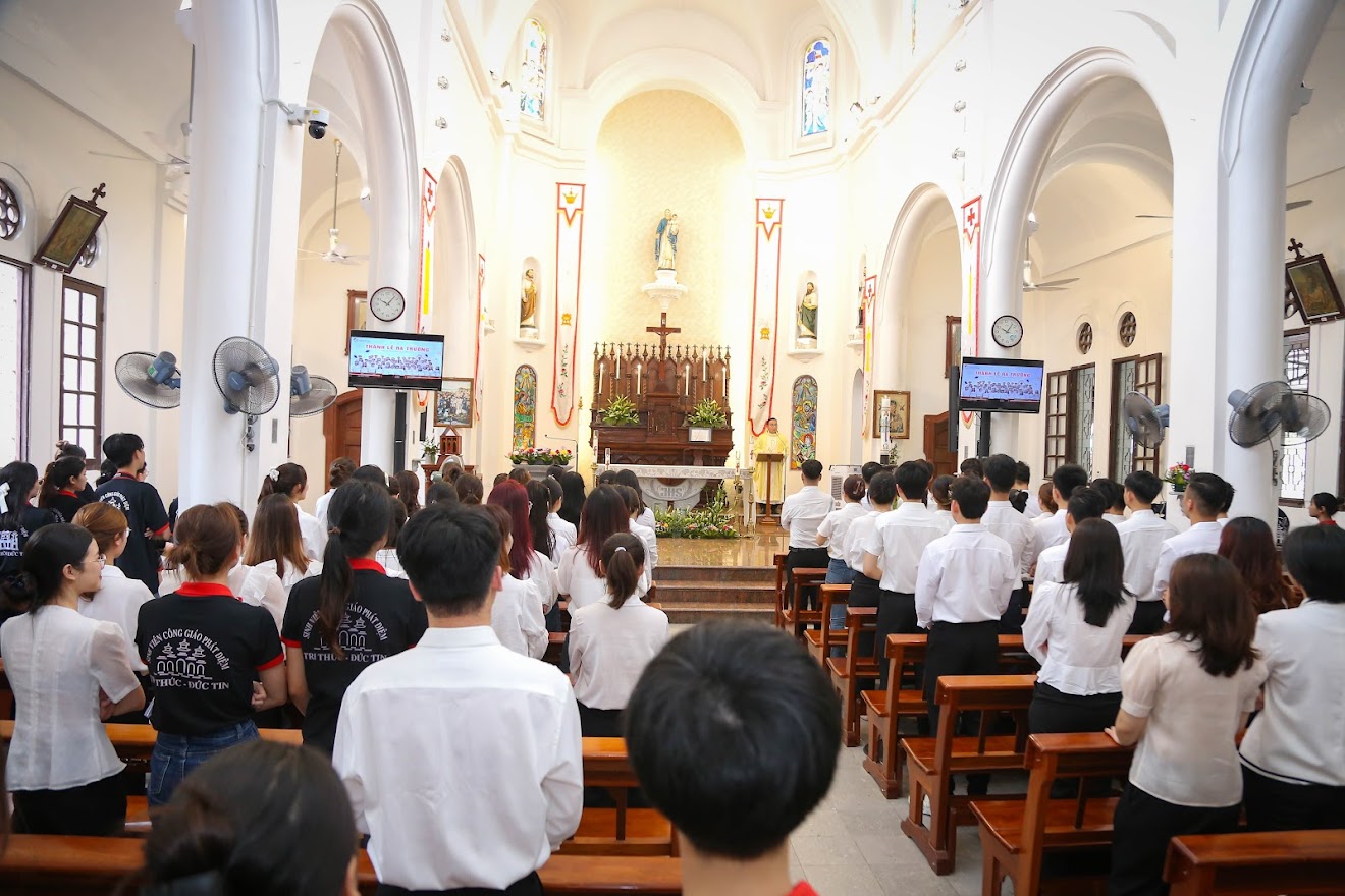 Ý nghĩa các lời chuyển cầu trong Thánh lễ